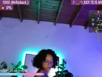 sweet_bluee live stage